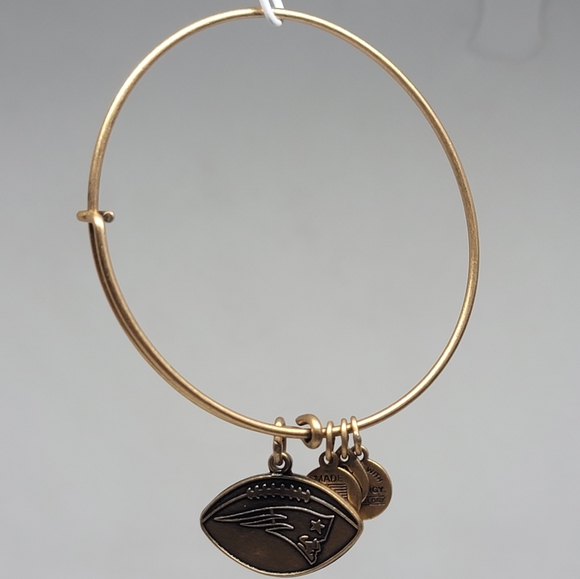 Alex and Ani NEW ENGLAND PATRIOTS NFL Bracelet Rafaelian GOLD - Picture 1 of 5